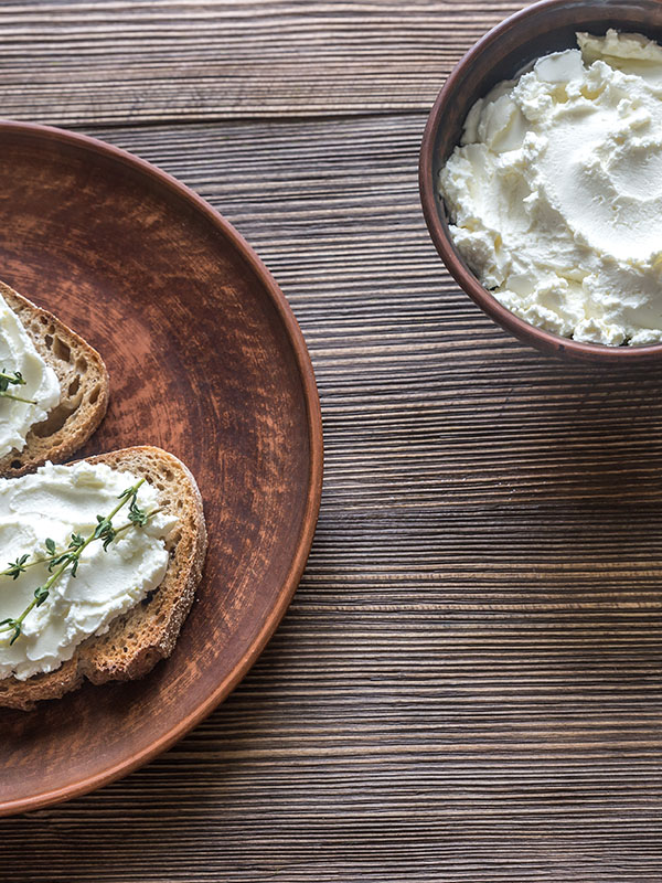 Queso blanco saborizado al chimichurri